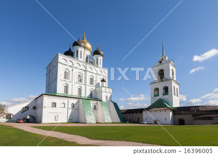 Trinity Cathedral and belfry in Pskov Kremlin 16396005
