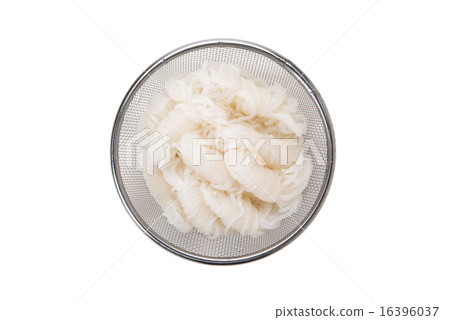 由蒟蒻麵條製成 16396037