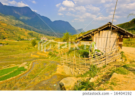 Wooden barn in Sapa, Vietnam 16404192