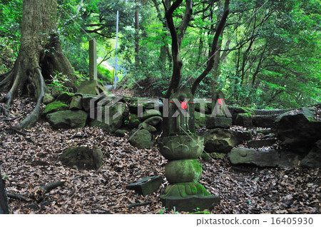 山路的地藏先生 山路的地藏先生 16405930