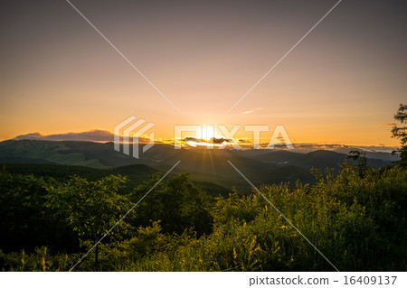 日落Shirakago高原小山風景 16409137