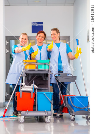 Cleaning service at work 16412912