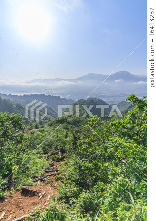 Scenery of Mt. Hachikai seen from the Urasa castle ruins of spring 16413232