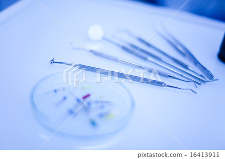 Dental tools and equipment, bright colorful tone Dental tools and equipment, bright colorful tone 16413911