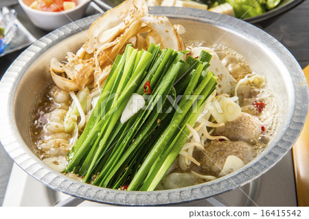 Hakata pot with hot pot 16415542