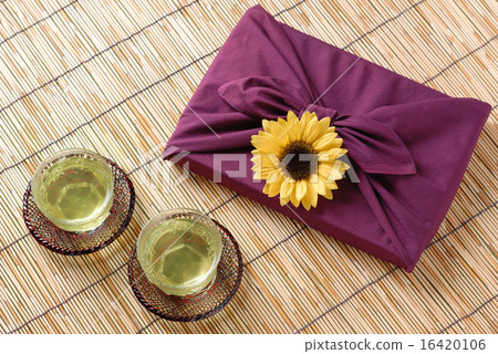 Wrapping cloth (gifts) Wrapping cloth (gifts) 16420106