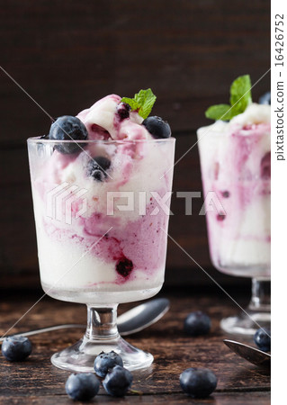 frozen yogurt 16426752