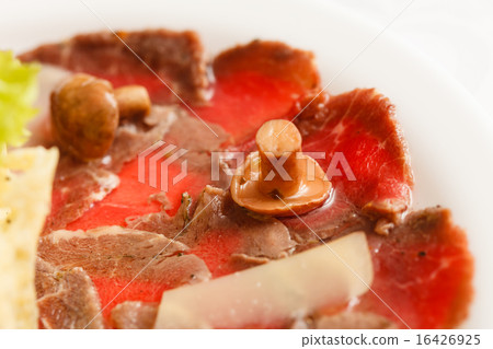 meat carpaccio 16426925