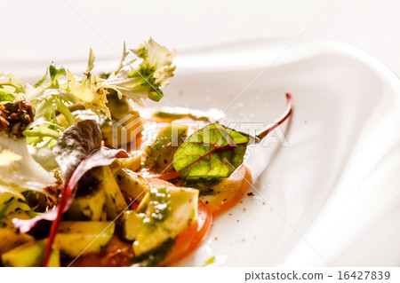 vegetarian carpaccio 16427839