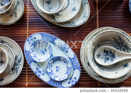 vietnamese dishes 16428390