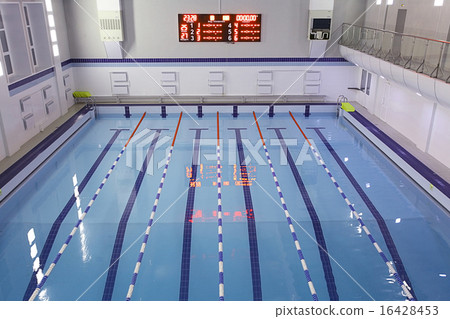 Swimming pool top view 16428453