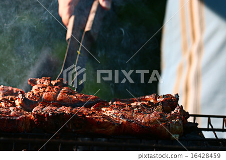 grilled meat skewers, barbecue grilled meat skewers, barbecue 16428459