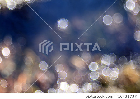 bokeh blurred blue water reflections 16431737