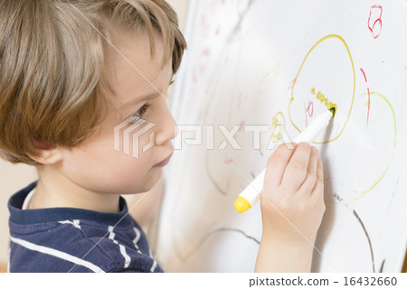 Cute boy drawing Cute boy drawing 16432660