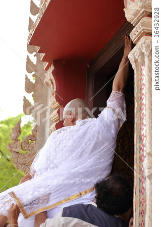 the ordination ceremony of the new monk 16432928