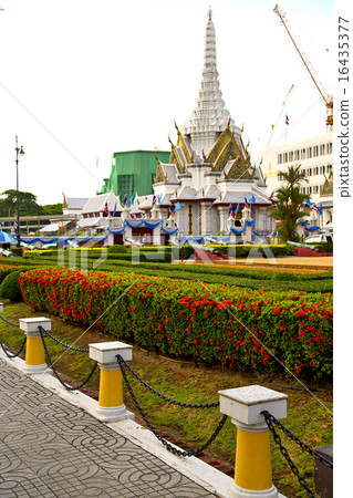 gold temple in bangkok thailand chain gold temple in bangkok thailand chain 16435377