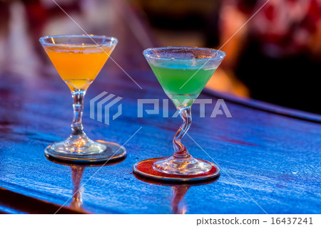 雞尾酒杯 16437241
