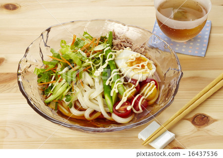 沙拉烏冬面 沙拉烏冬面 16437536