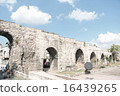 Contiguous arches 16439265