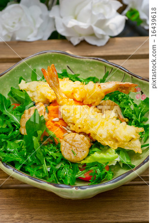 fresh Japanese tempura shrimps with salad fresh Japanese tempura shrimps with salad 16439618