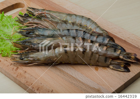 Raw tiger shrimps 16442319