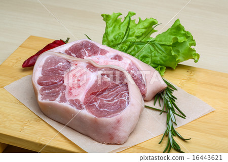 Pork knee steack 16443621