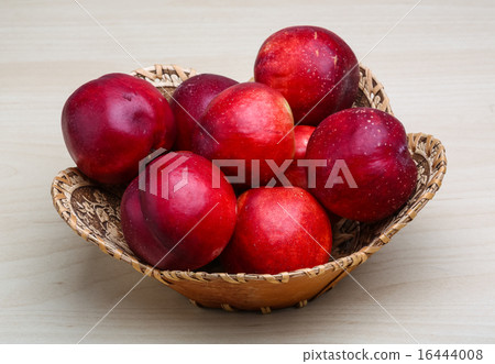 Nectarines 16444008