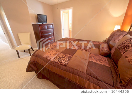Queen Bedroom Queen Bedroom 16444206