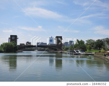 美麗的財富岩石運河水公園 16446332