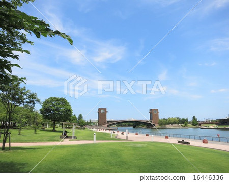 美麗的財富岩石運河水公園 16446336