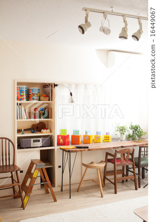 Room with toys 16449067