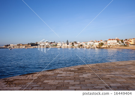 Atlantic Ocean Promenade in Cascais 16449404