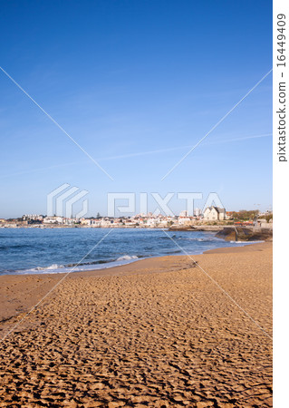 Sunny Beach in Cascais in Portugal 16449409