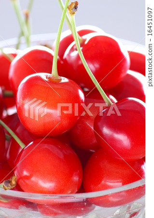 Cherries 16451097