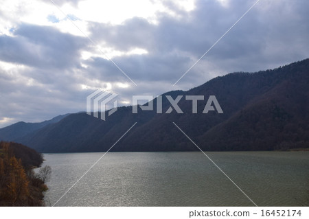 Takiri dam 16452174