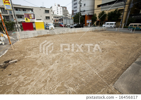 Land 16456817