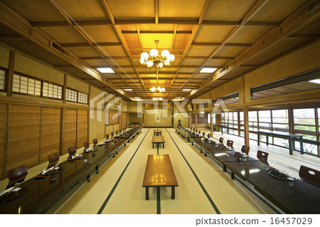 宴會廳是一家歷史悠久的餐廳 16457029