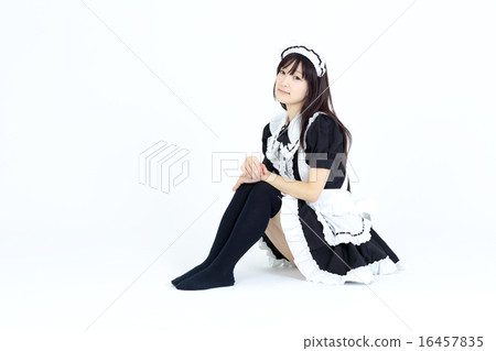 A maid 16457835