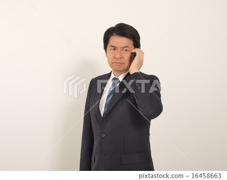 資深商人叫與智能手機 16458663