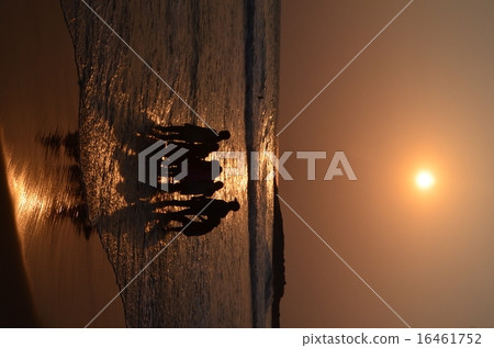 water surface, sightseeing area, tourist resort 16461752