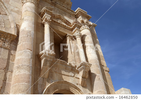 Arch of Hadrian in Gerasa (Jerash), Jordan Arch of Hadrian in Gerasa (Jerash), Jordan 16462850