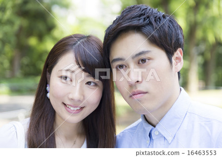 Couple park portrait up Couple park portrait up 16463553