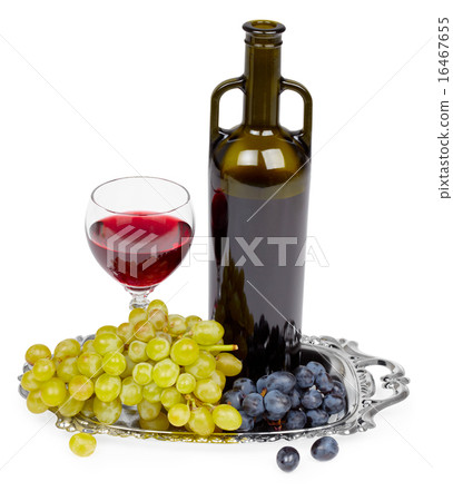 Bottle of red wine, glass and grapes - still life Bottle of red wine, glass and grapes - still life 16467655