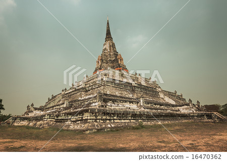 Wat Phu khao Thong 16470362