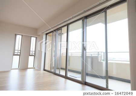 A room of a newly built apartment 16472049