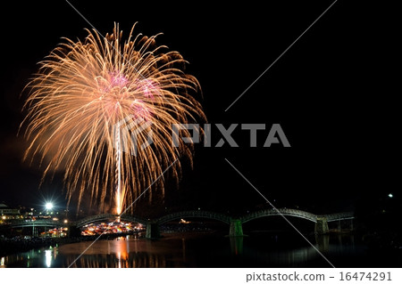 Kintai Bridge Fireworks 4 16474291