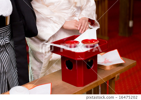 shinto ceremony, shinto wedding, japanese wedding 16475202