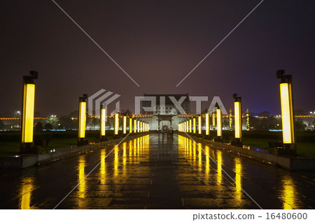 Night's Eternity Gate 16480600