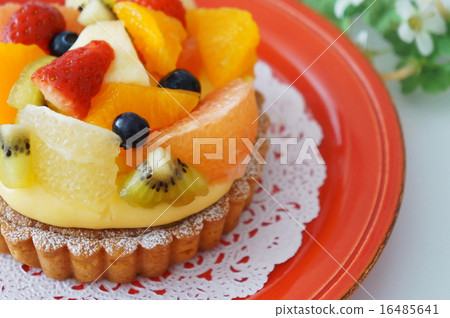 Fruit tart  16485641