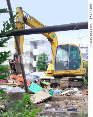 Demolition of houses 16487366